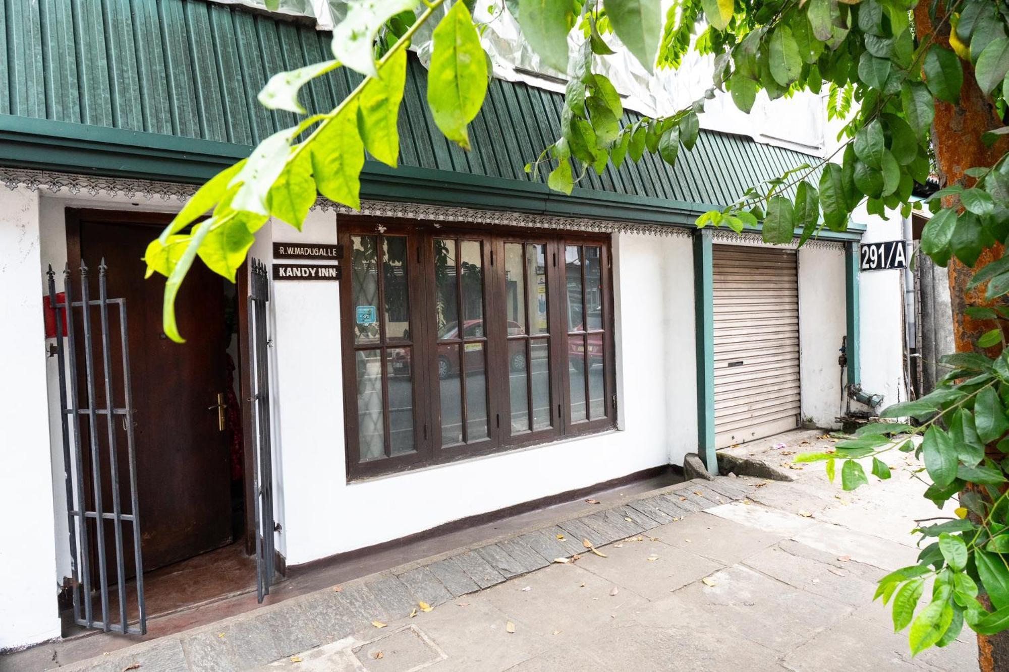 Kandy Inn Madugalle'S Family Guest House Luaran gambar
